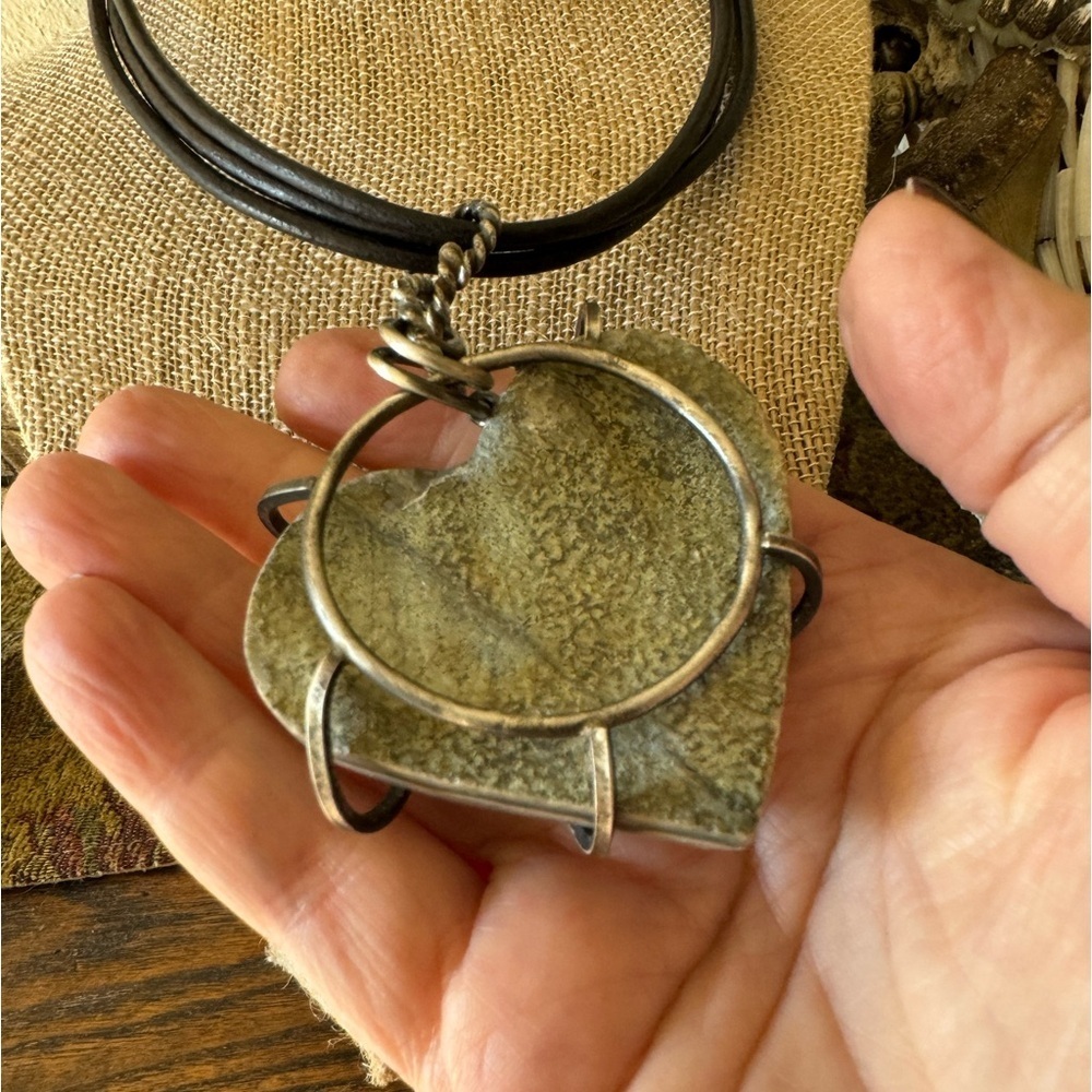 Sterling silver / substantial Druzy  Heart leather choker - Picture 9 of 14